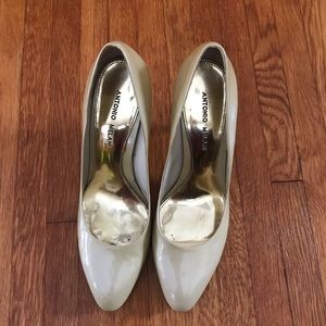 Antonio Meloni closed toe heel